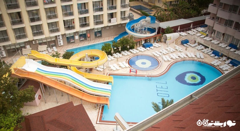 سرسره های آبی استخر روباز